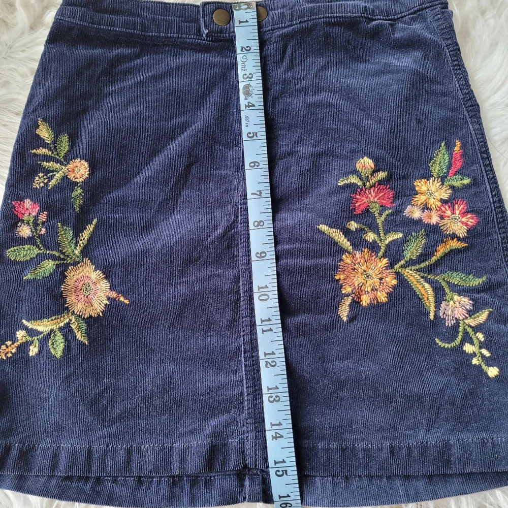 Floral embroidered corduroy skirt - Picture 9 of 9